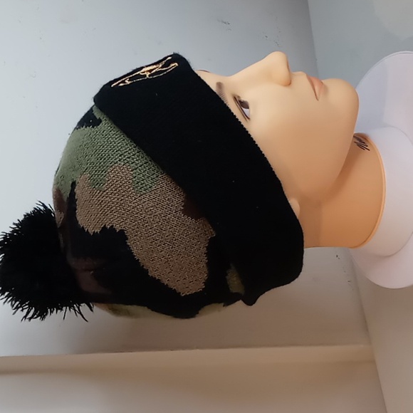 Camo Gorilla Knit Beanie w/Pom Pom - Men's or Women's -One Size- KB Ethos - Picture 5 of 8